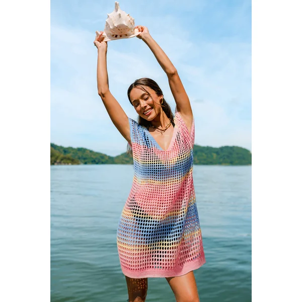 Robe cover up courte rayée au style estival