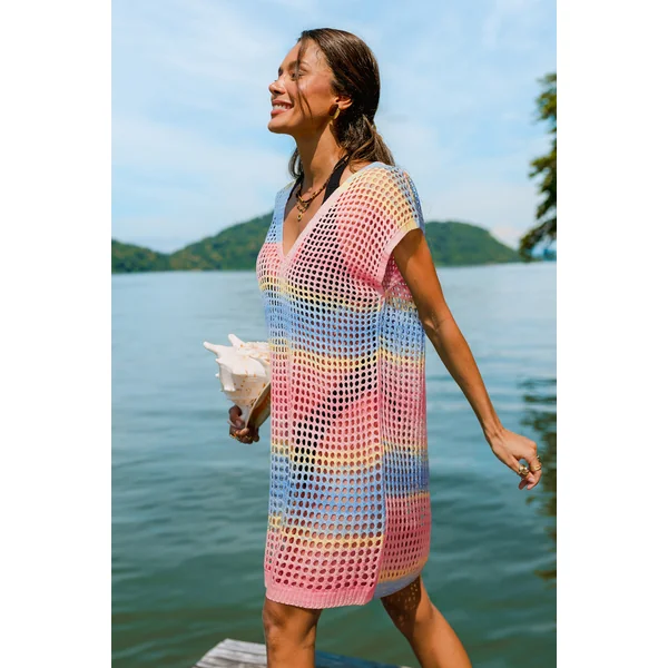 Robe cover up courte rayée au style estival