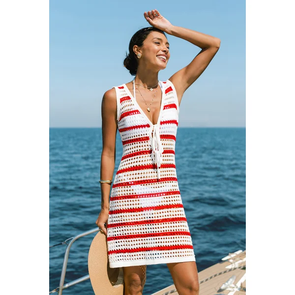 Robe cover up sans manches à col plongeant courte