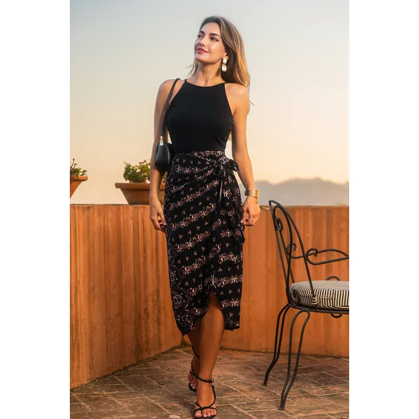 Robe fleurie col haut sans manches