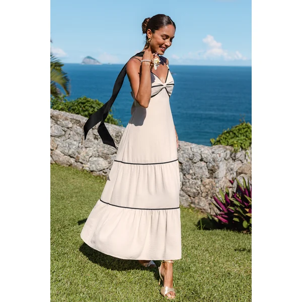 Robe longue beige col V sans manches