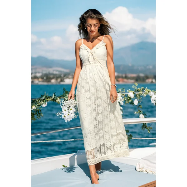 Robe longue beige décolletée