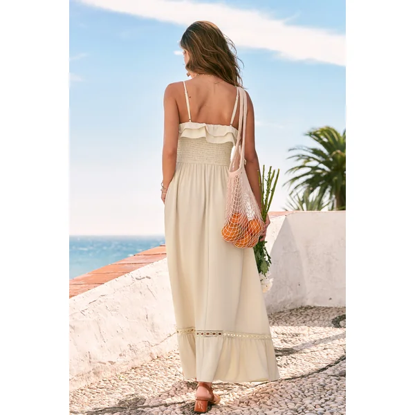 Robe longue beige smockée