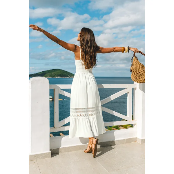 Robe longue blanche élégante