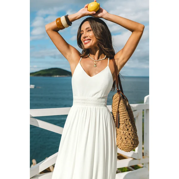 Robe longue blanche élégante