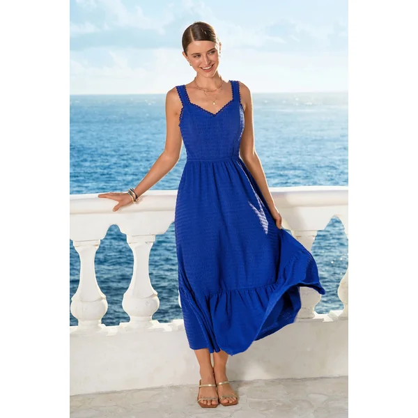 Robe longue bleue col cœur