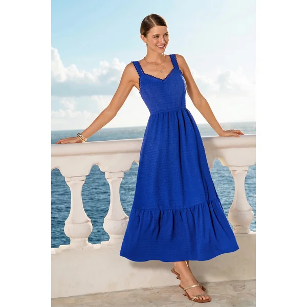 Robe longue bleue col cœur