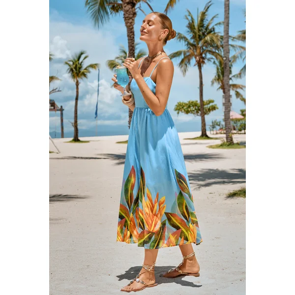 Robe longue bleue florale col carré