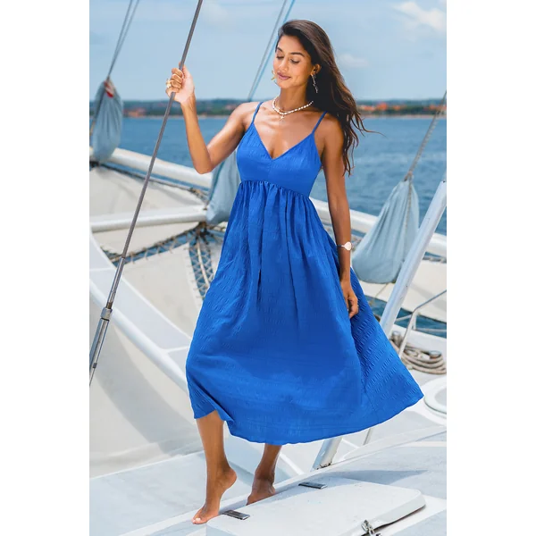 Robe longue bleue sans manches col V