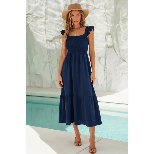 Robe longue bleue sans manches smockée