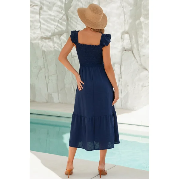 Robe longue bleue sans manches smockée