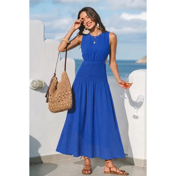 Robe longue bleue taille smockée