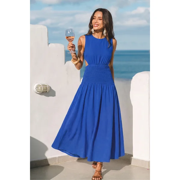 Robe longue bleue taille smockée