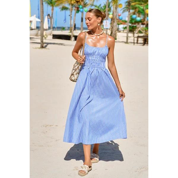 Robe longue bleue à rayures col scoop
