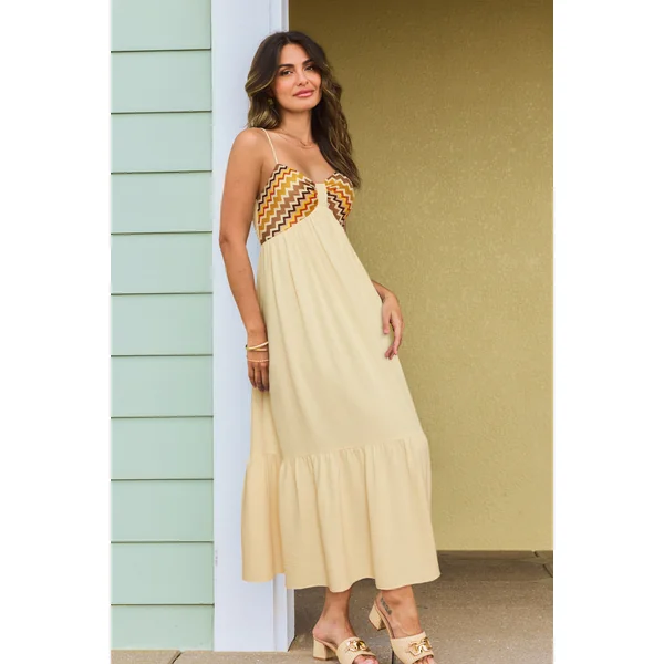Robe longue chevron à l’élégance formelle