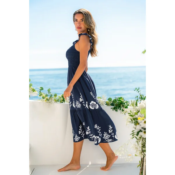 Robe longue fleurie buste smocké col carré