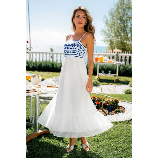 Robe longue fleurie idéale pour une soirée