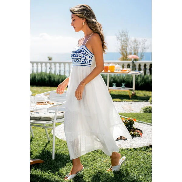 Robe longue fleurie idéale pour une soirée