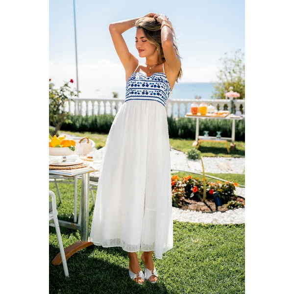 Robe longue fleurie idéale pour une soirée
