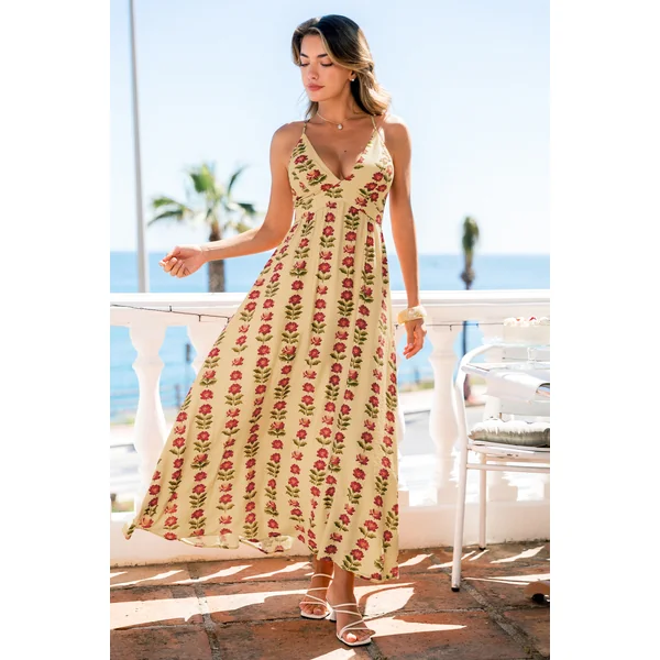Robe longue fleurie à l’allure romantique
