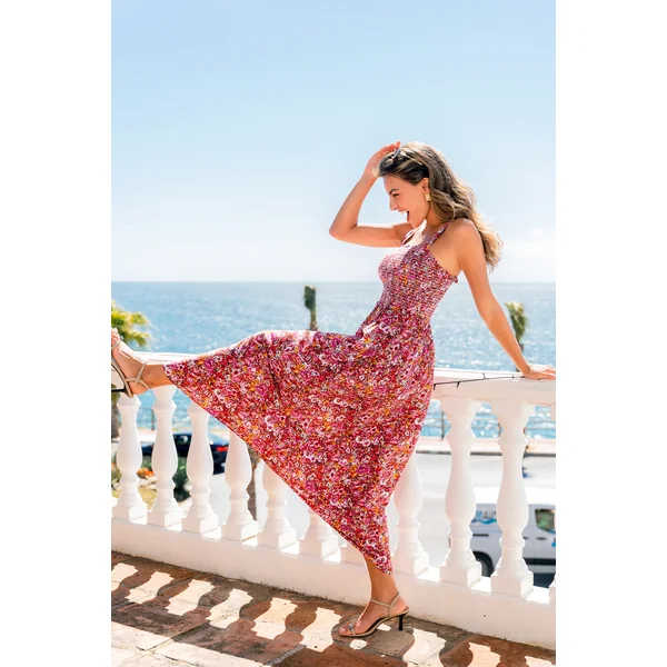Robe longue fleurie à l’esprit printanier