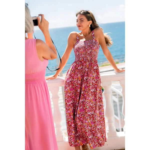 Robe longue fleurie à l’esprit printanier