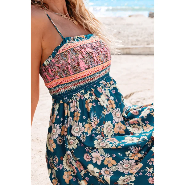 Robe longue florale avec col carré