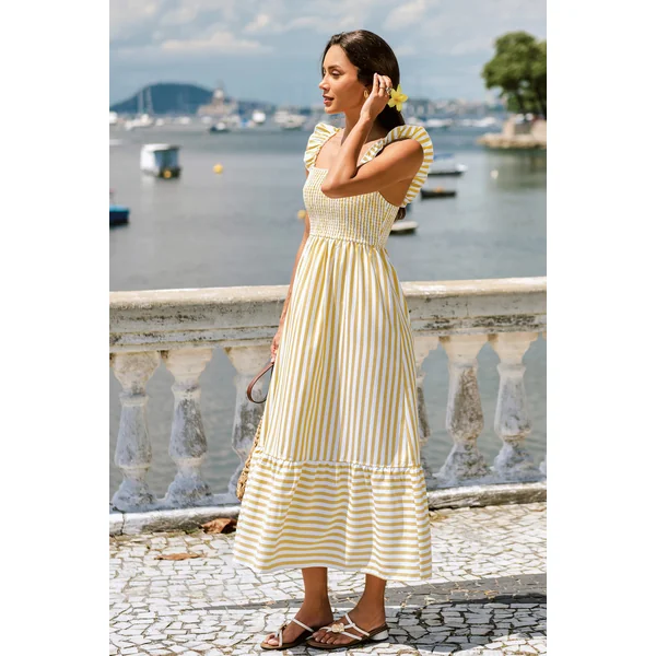 Robe longue jaune col carré