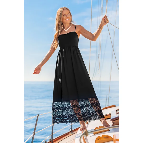 Robe longue noire ourlet en dentelle