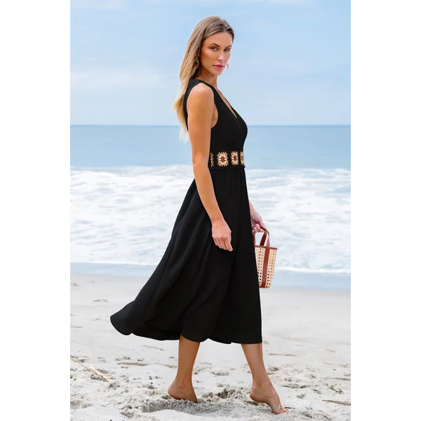 Robe longue noire sans manches taille cintrée