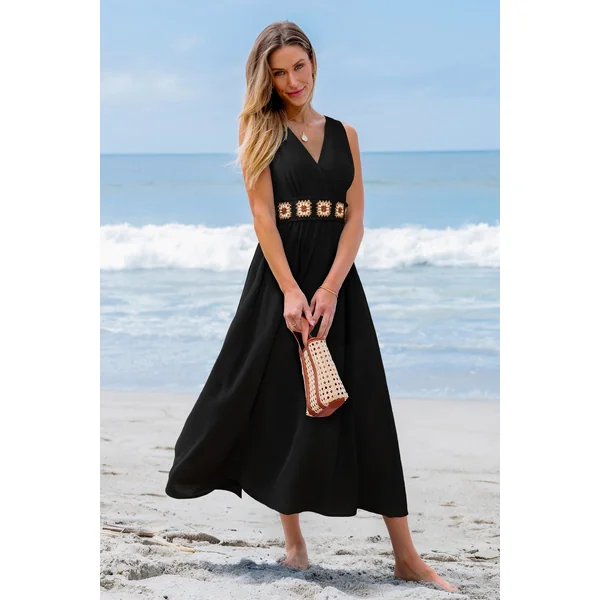 Robe longue noire sans manches taille cintrée