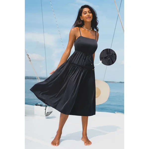 Robe longue noire épurée col carré