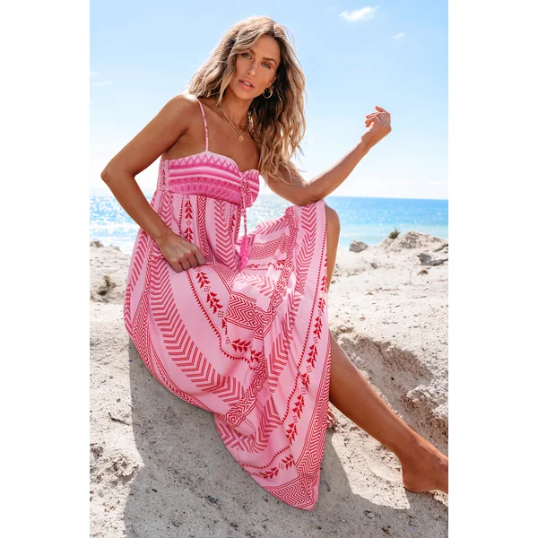 Robe longue ornée au charme captivant