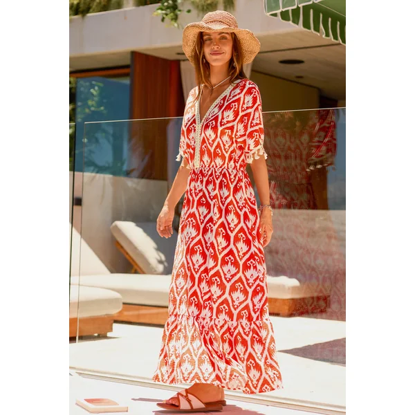 Robe longue ornée manches courtes