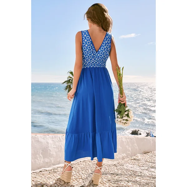 Robe longue ornée sans manches taille élastique