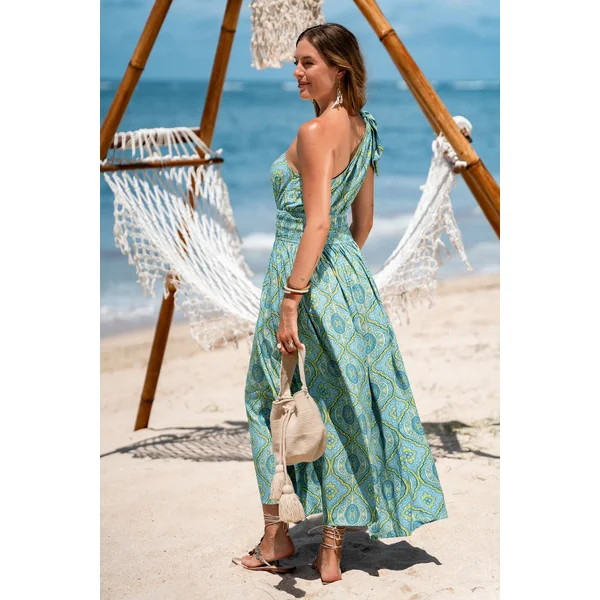 Robe longue ornée à l’allure aérienne