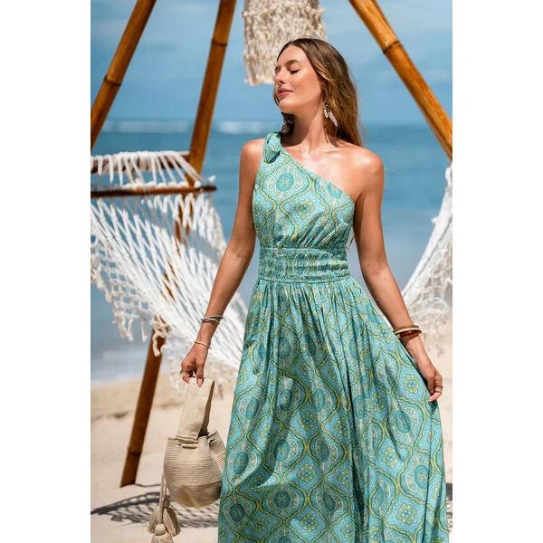 Robe longue ornée à l’allure aérienne