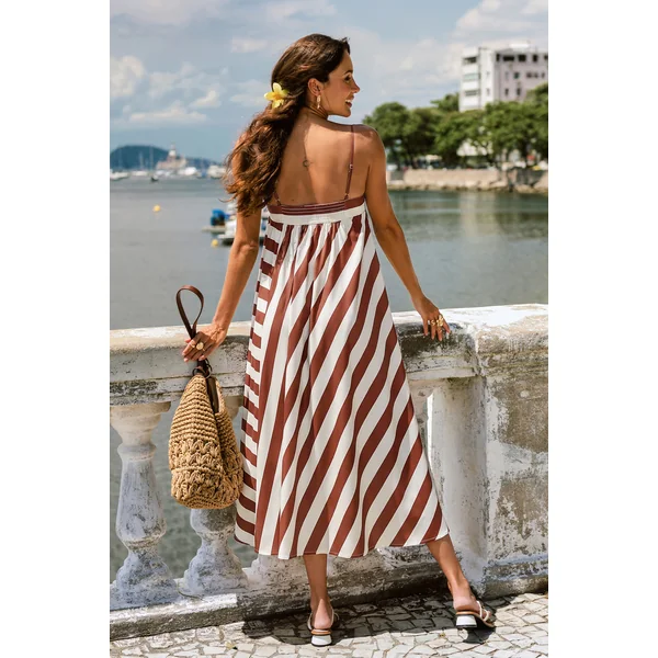 Robe longue rayée col carré