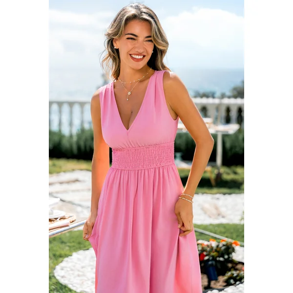 Robe longue rose à l’allure romantique