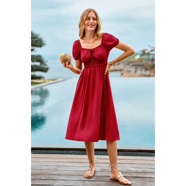 Robe longue rouge allure romantique