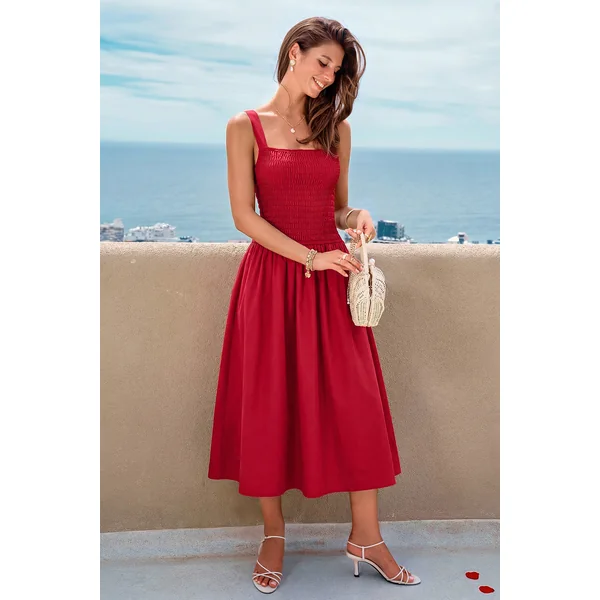 Robe longue rouge col carré