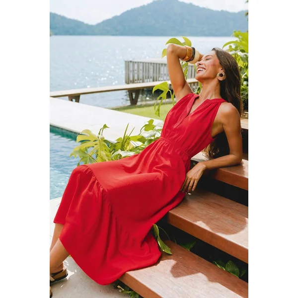 Robe longue rouge col cranté