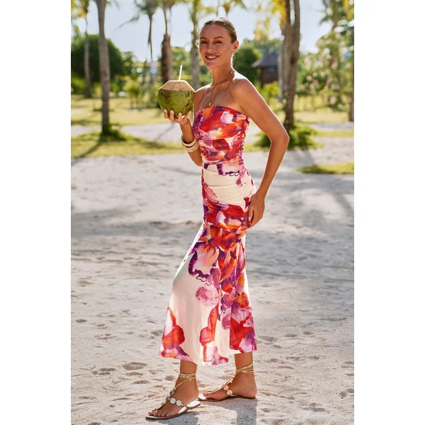 Robe longue ruchée florale col droit