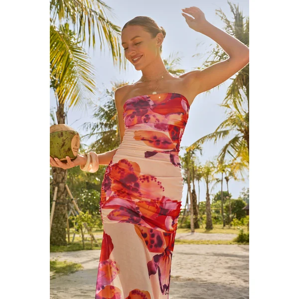 Robe longue ruchée florale col droit