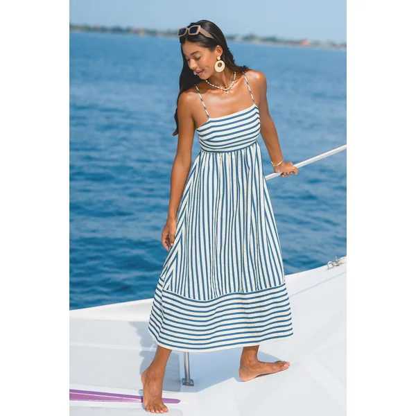 Robe longue tissé à col carré sans manches