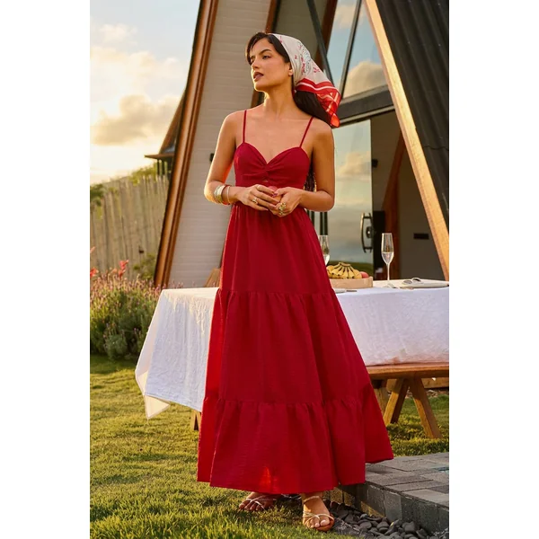Robe longue tissée rouge col cœur