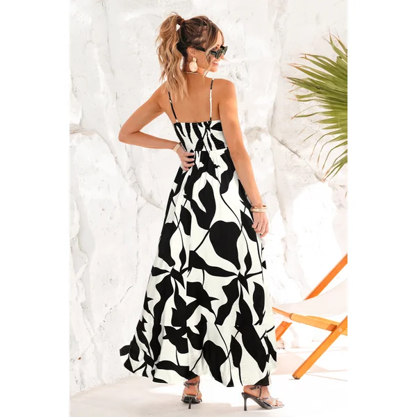 Robe longue tropicale au style ensoleillé