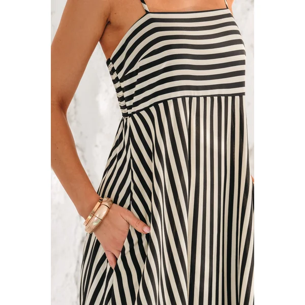 Robe longue à rayures col carré sans manches