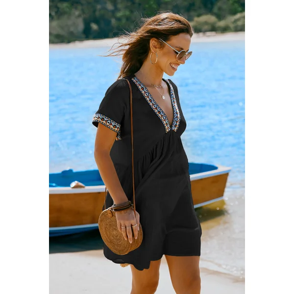 Robe mini en pur coton avec col plongeant et manches courtes