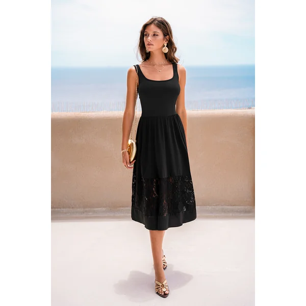 Robe noire empiècement en mesh